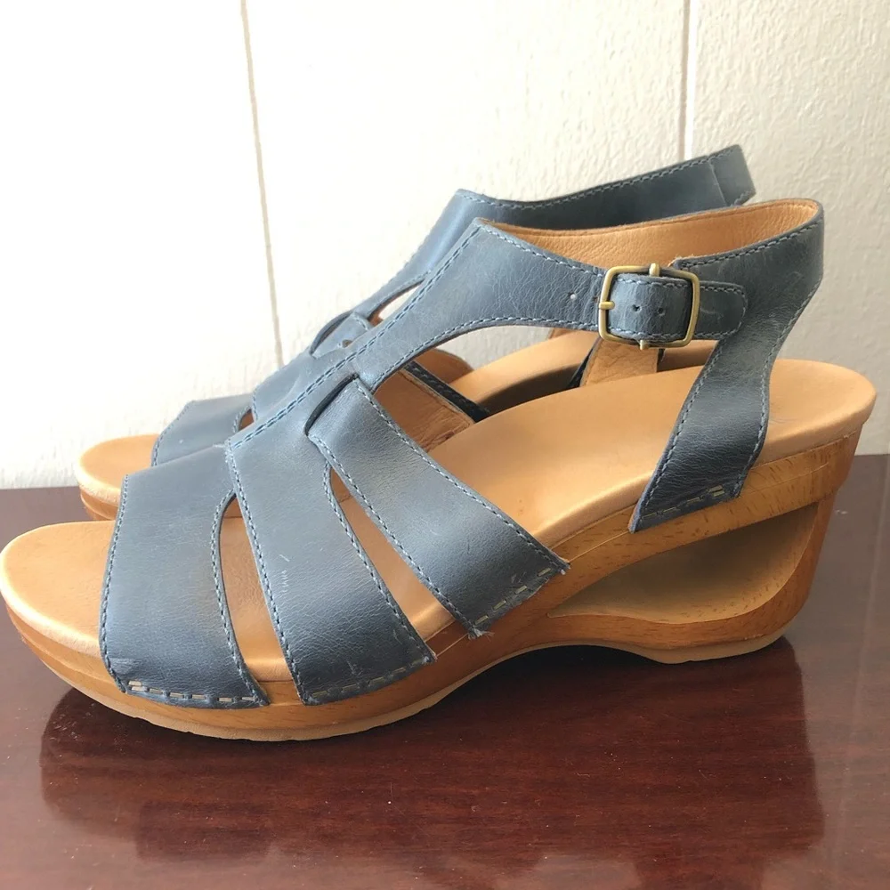 Dansko Sz 40(9.5) Blue Leather Wedge Sandals
